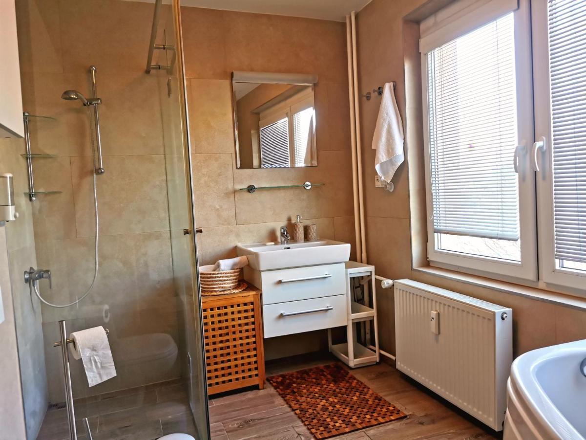 Cozyhome Retro Apartment Bratislava Extérieur photo