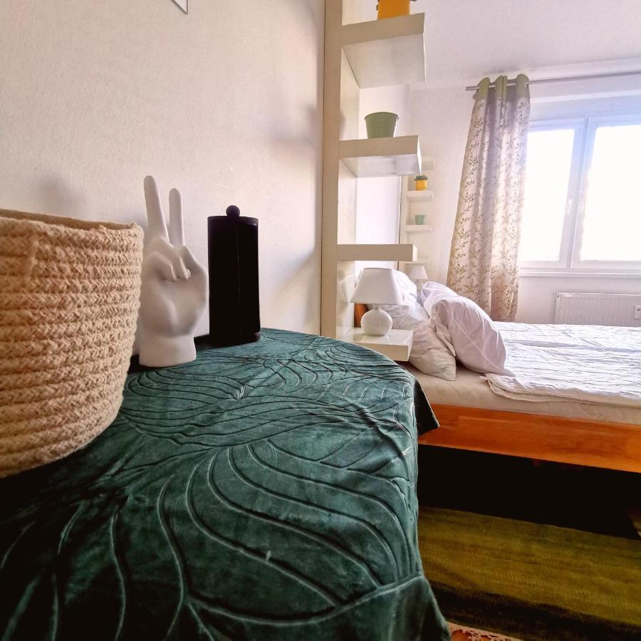 Cozyhome Retro Apartment Bratislava Extérieur photo